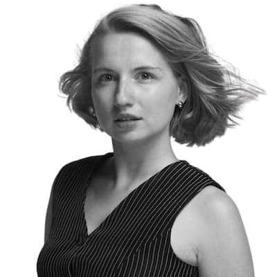 Александра Захарова